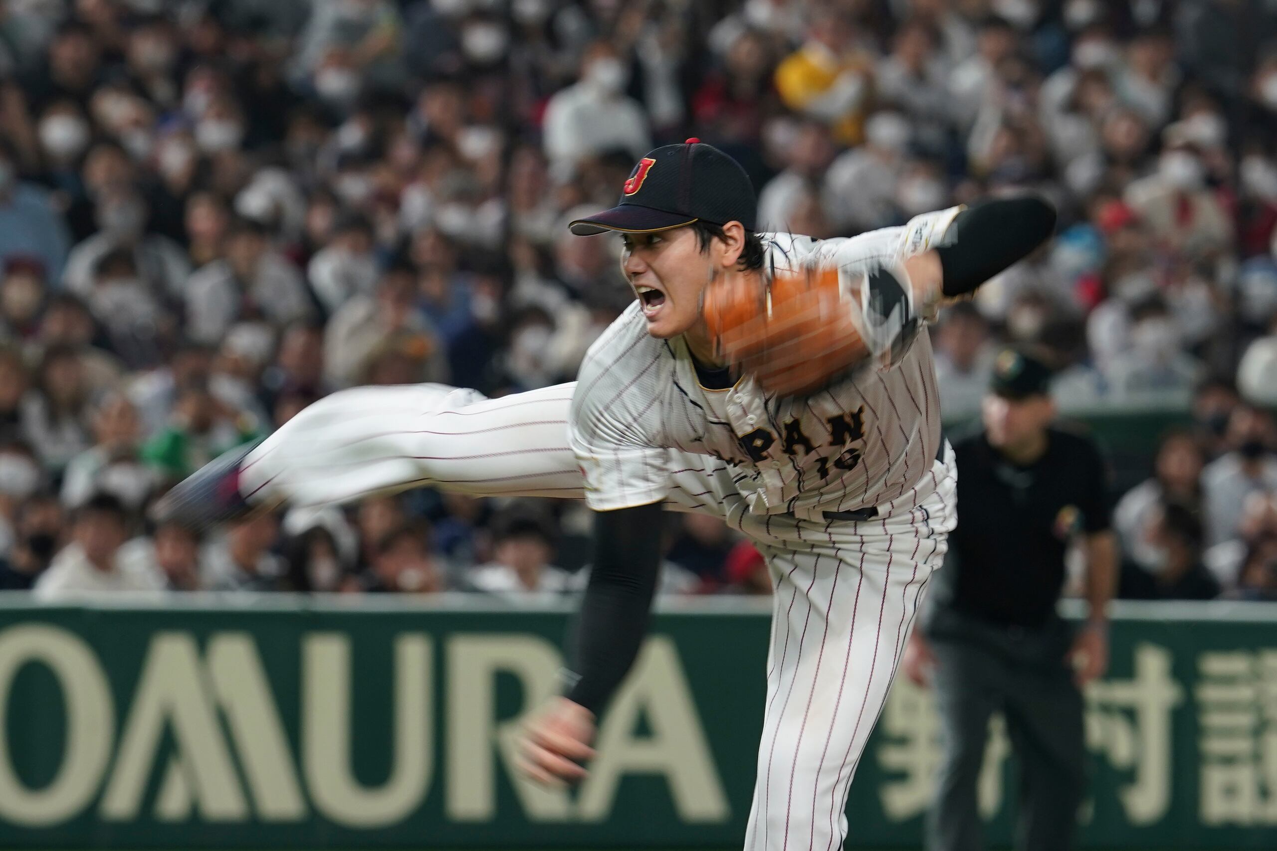 Shohei Ohtani logró su segunda victoria como lanzador con Japón en el Clásico este año al vencer en cuartos de final a Italia.