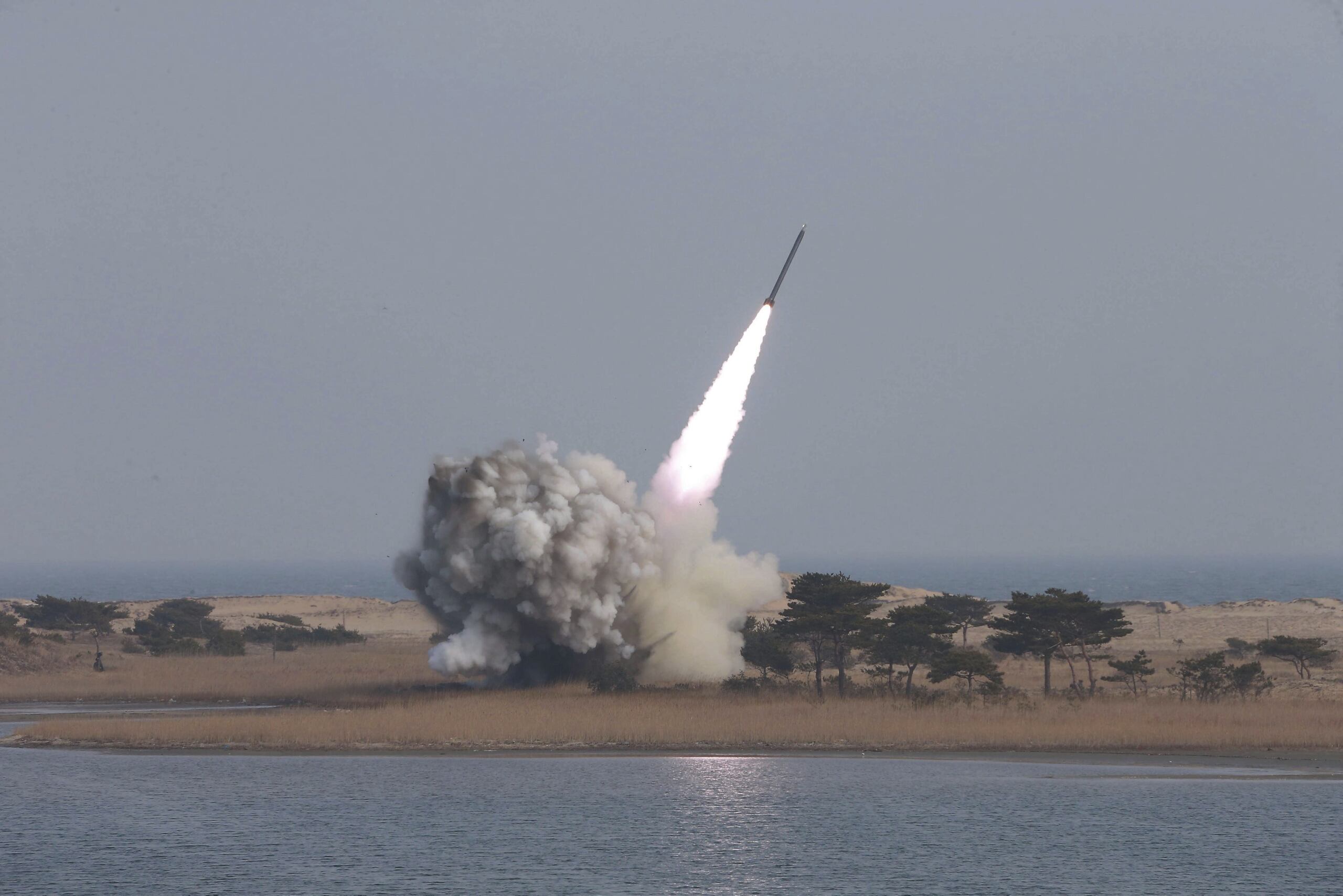 Los pasados días 5 y 11 de enero Corea del Norte disparó lo que asegura que son misiles hipersónicos.