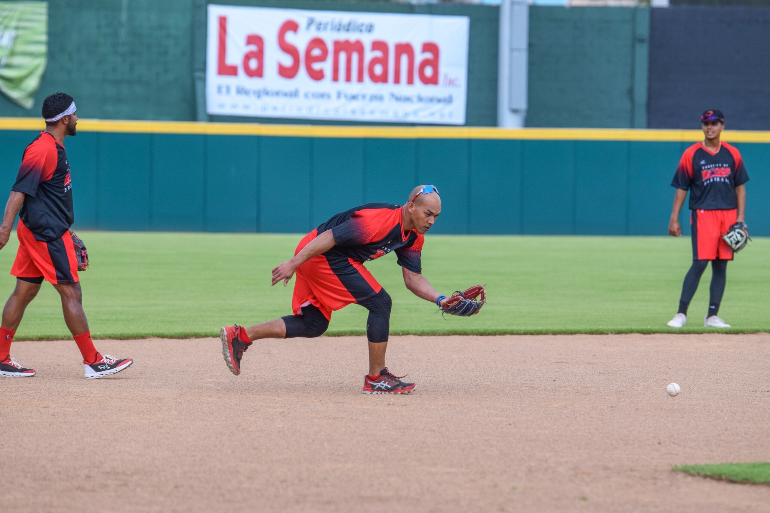 Iván de Jesús Jr. es uno de los veteranos jugadores de los nuevos Leones de Ponce. (Facebook)