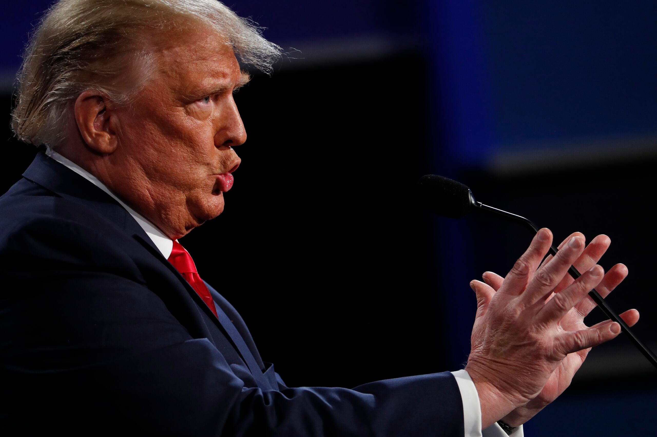 El presidente de Estados Unidos, Donald Trump, durante el debate presidencial en Nashville.