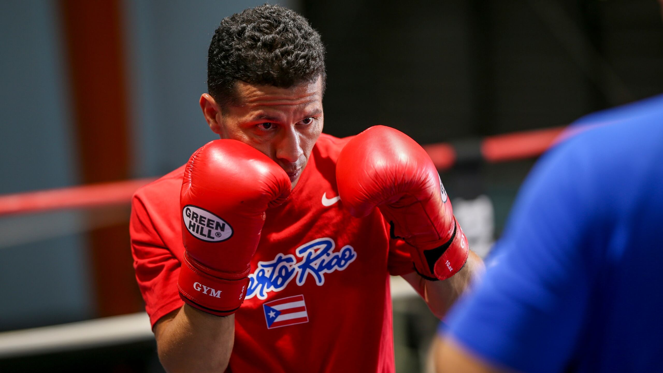 McWilliams Arroyo lleva semanas entrenando en Fajardo para la cita con Julio César Martínez.