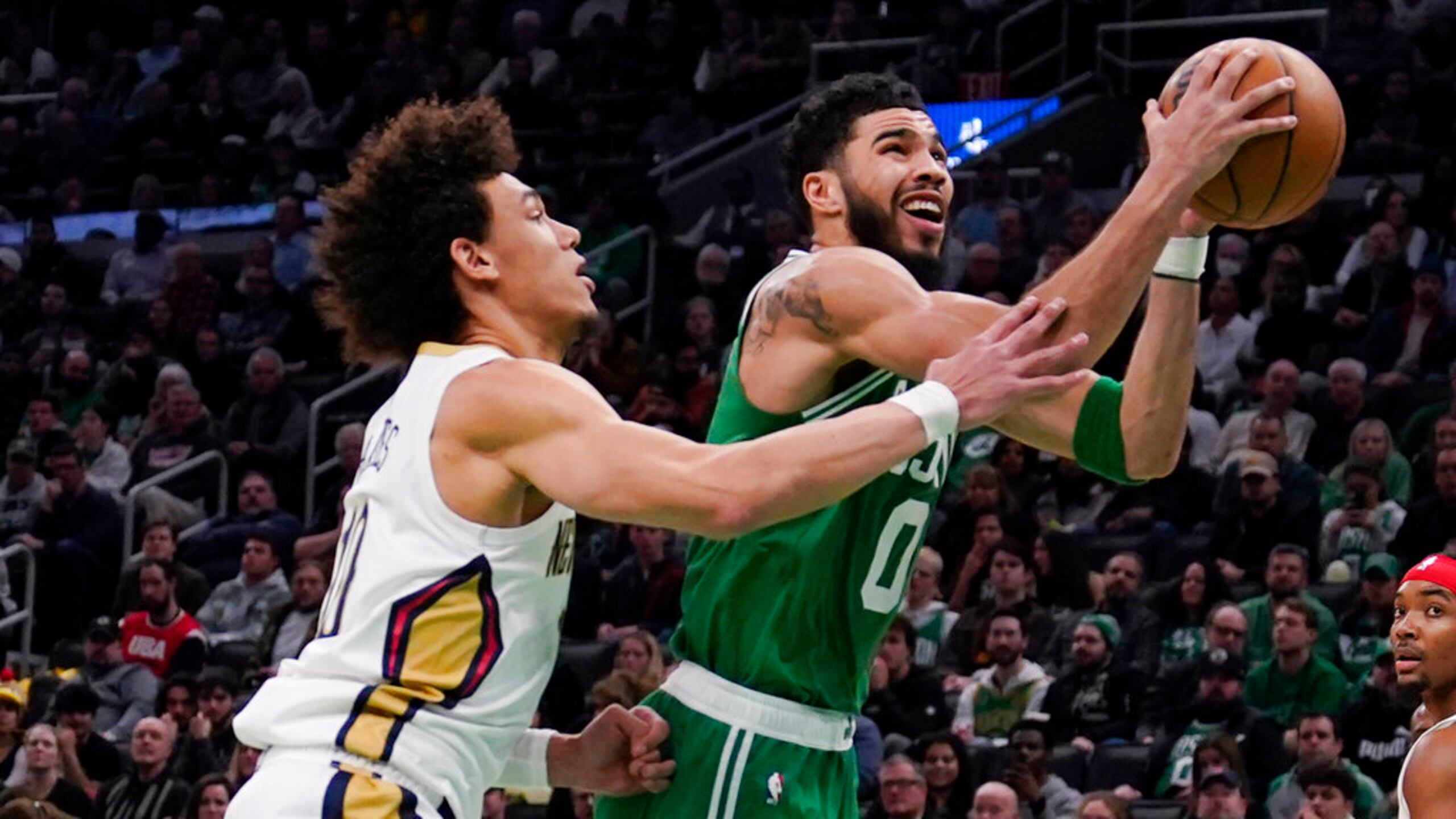 Jayson Tatum y los Celtics vencieron a los Pelicans de Nueva Orleans la noche del miércoles.