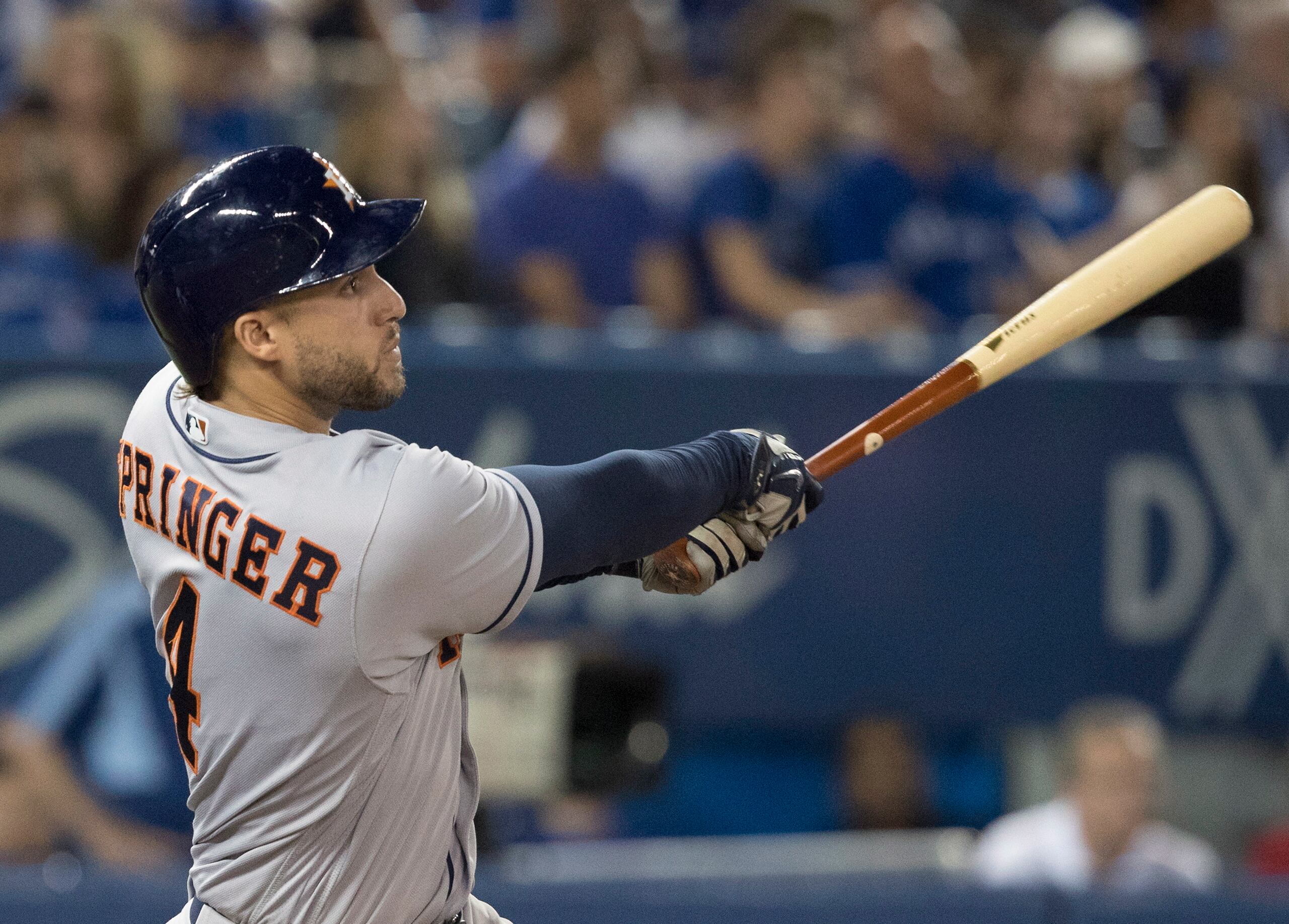 El bate del recién contratado George Springer le da a la peligrosa alineación de los Blue Jays de Toronto entre 20 y 30 jonrones adicionales por temporada, o quizás más.