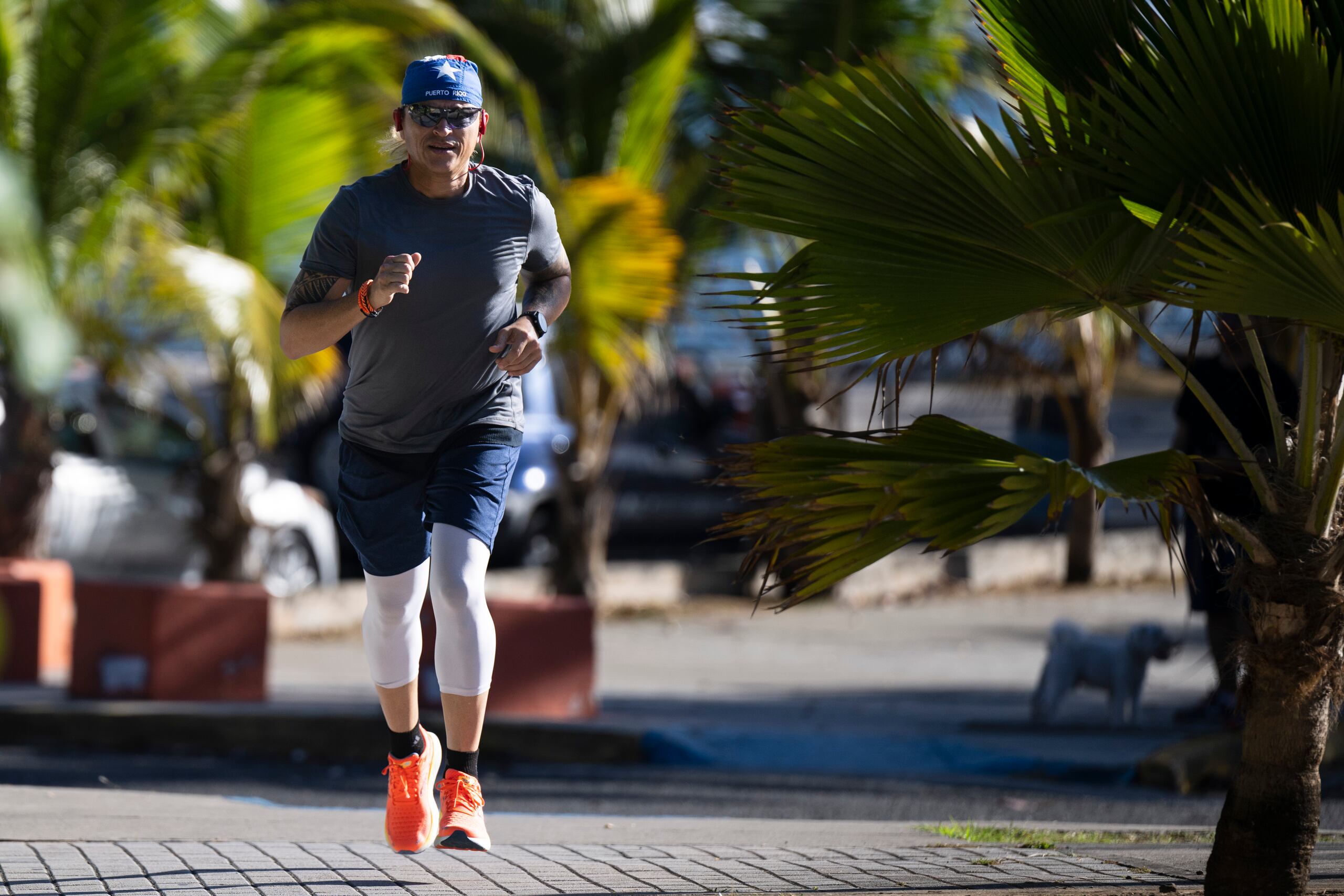 Tiene como meta correr los maratones de fama mundial antes de cumplir los 55 años.