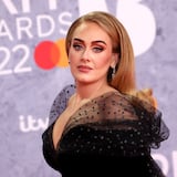 Adele habla de su divorcio en plena presentación en vivo