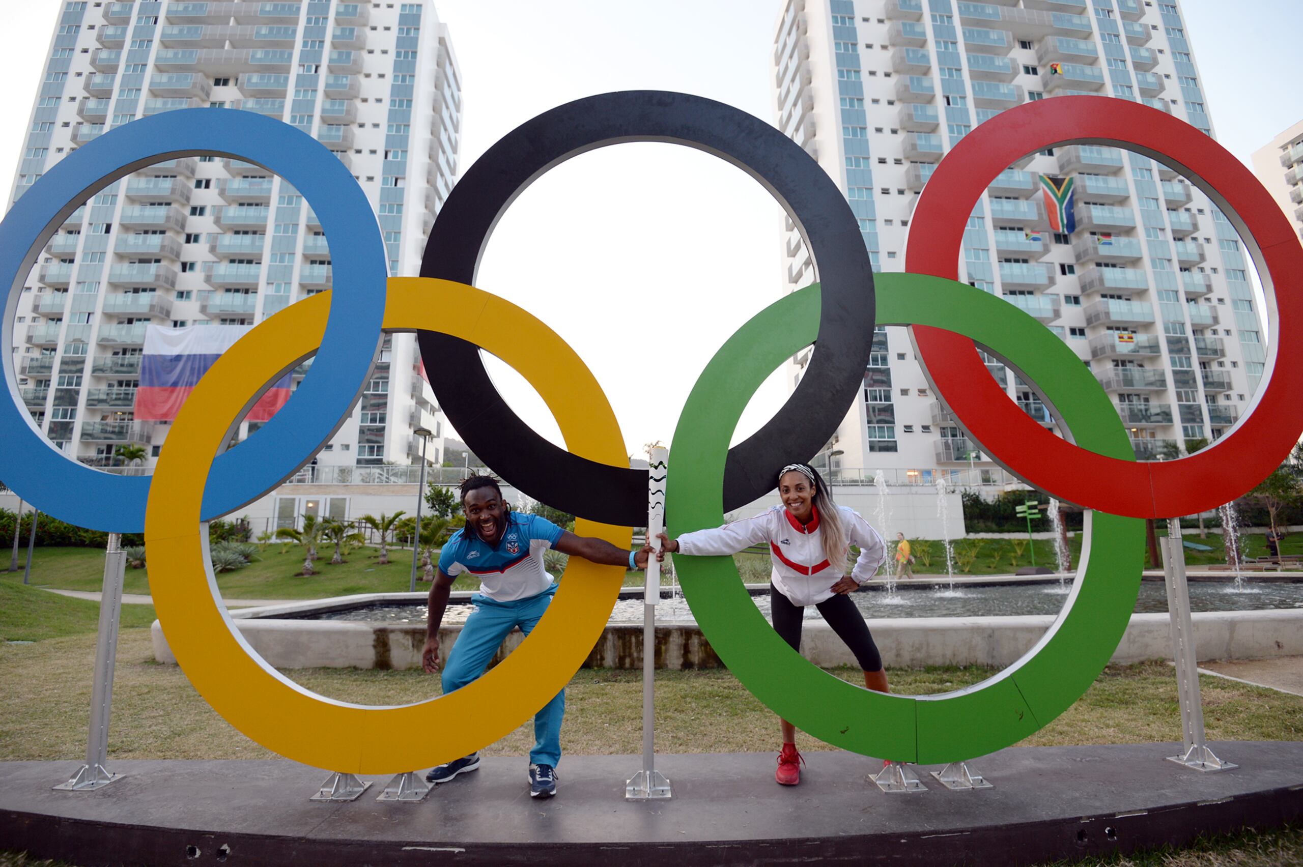 El luchador y medallista olímpico Jaime Espinal y la voleibolista olímpica Aury Cruz posaron para esta foto en la Villa Olímpica en los Juegos Olímpicos en Río de Janeiro en el 2016. El movimiento que les permitió llegar a esa justa y que en total ha visto a Puerto Rico competir en 19 Olimpiadas con más de 600 atletas inició un día como hoy hace 75 años.