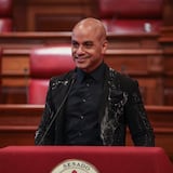 Senado reconoce a Michael Stuart por su triunfo en el programa “Tu cara me suena”