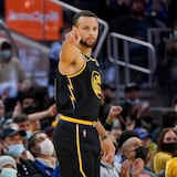 Stephen Curry cerca del récord de triples