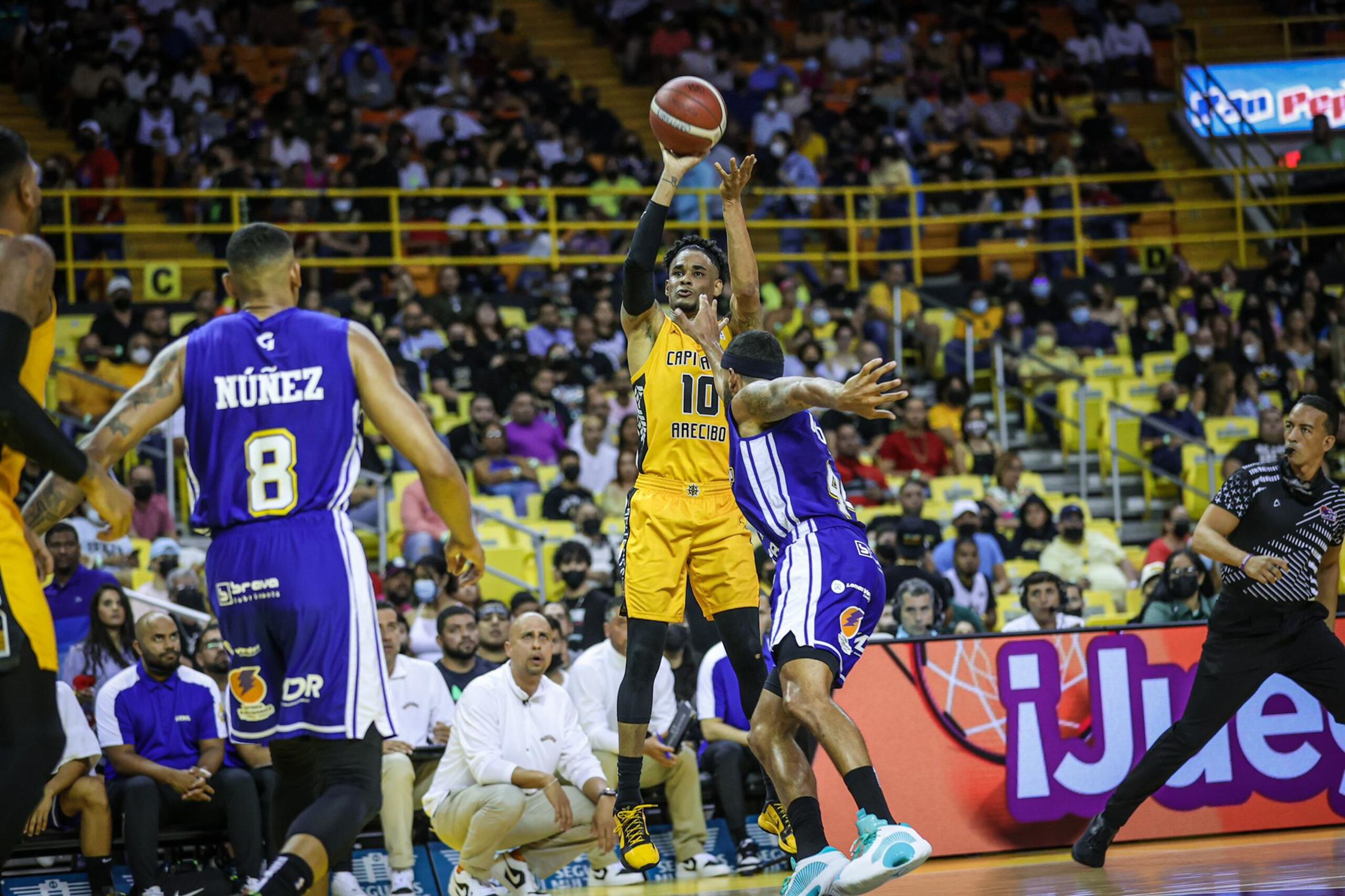 Los Capitanes juegan esta noche en Mayagüez.