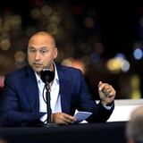 Derek Jeter cesa sus funciones con los Marlins de Miami