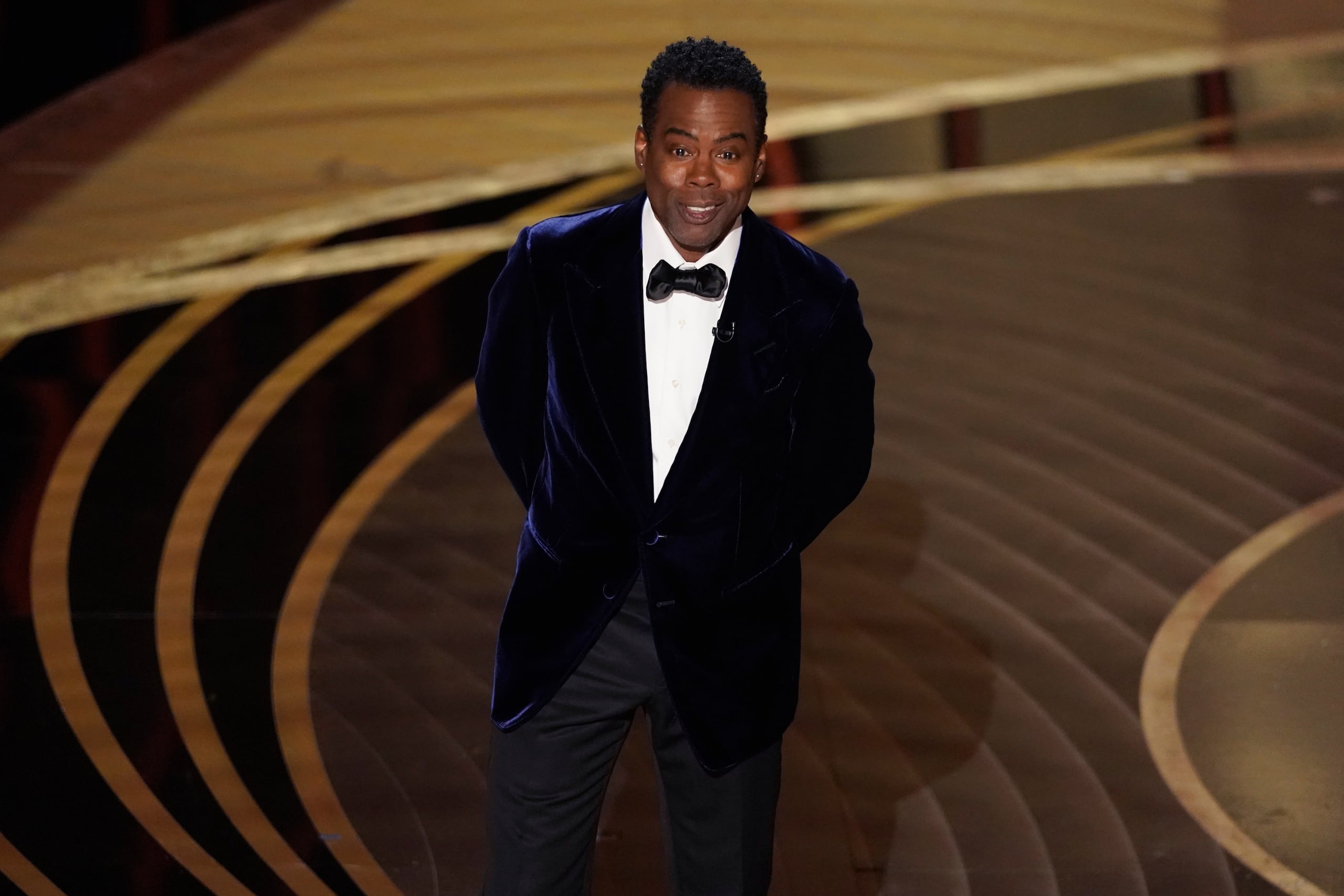 Chris Rock se refirió a la cachetada que le propinó Will Smith al principio de un espectáculo que llevó a cabo en Phoenix, Arizona, que forma parte de la gira “Ego Death” que inició el pasado mes de abril.