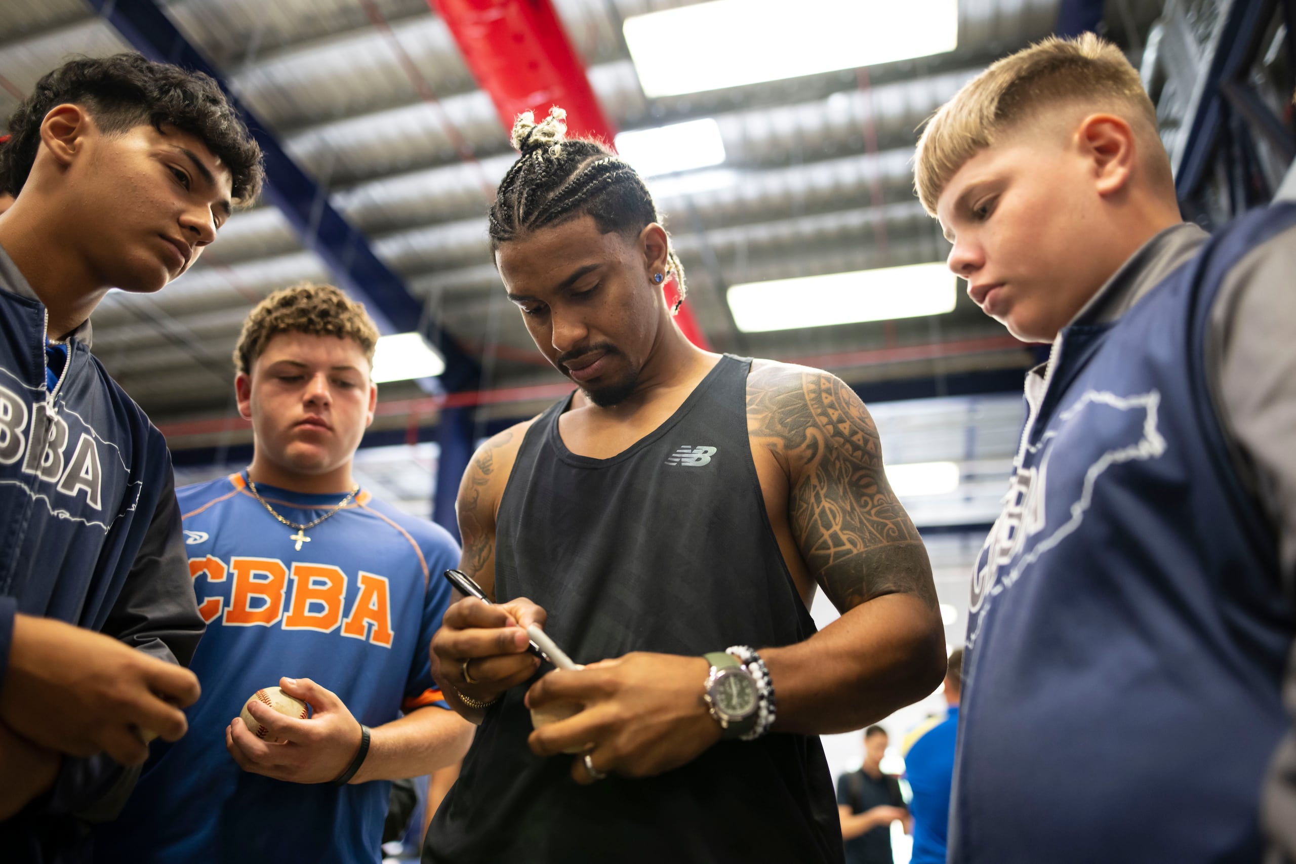 Francisco Lindor rindió hoy una visita a la Carlos Beltrán Baseball Academy, y allí habló de su alto interés por ganar un campeonato del Clásico Mundial de Béisbol para Puerto Rico.