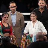 Una lesión en la mano izquierda de Amanda Serrano fuerza posposición de revancha con Katie Taylor