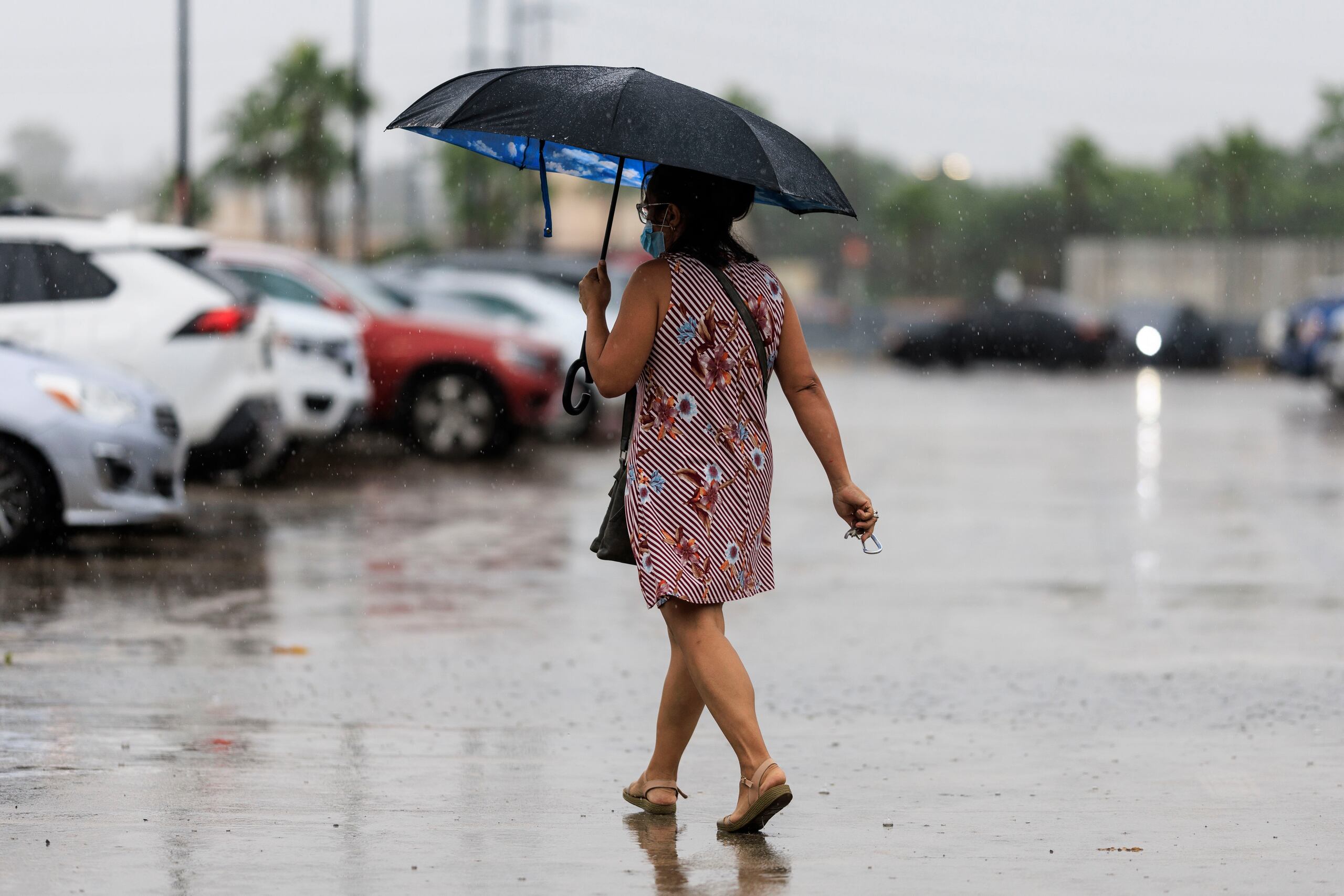 El patrón de lluvias será entre llueve y escampa.