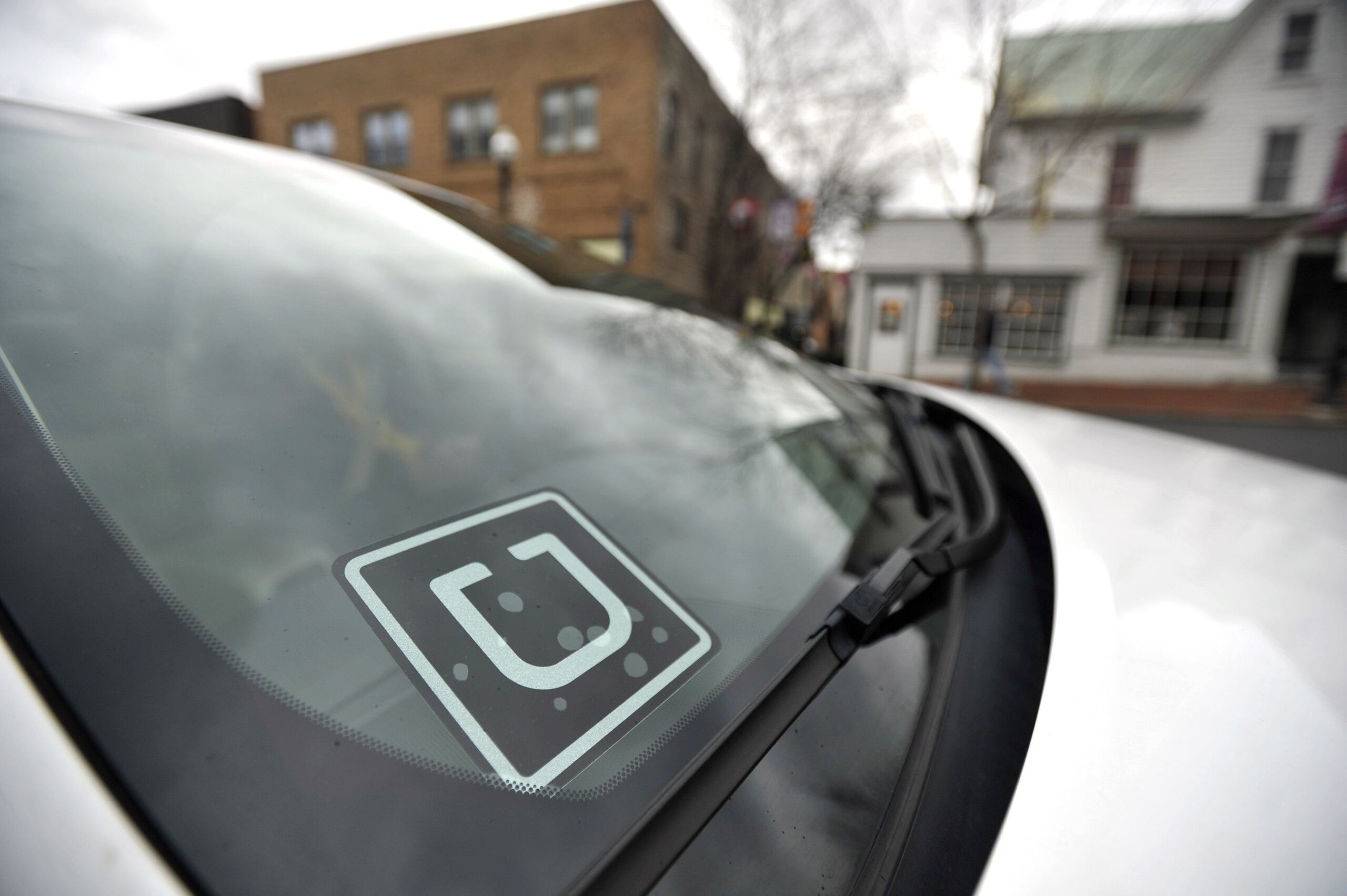 Otras ciudades donde se han impuesto multas a conductores de Uber son Buenos Aires, Montevideo y París, entre otros.