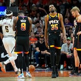 Los Suns inician las vacaciones con múltiples interrogantes