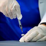 Walgreens ha administrado 35,975 vacunas contra COVID-19 en centros de cuido prolongado