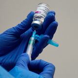 EE.UU. compartirá vacunas de AstraZeneca con varios países