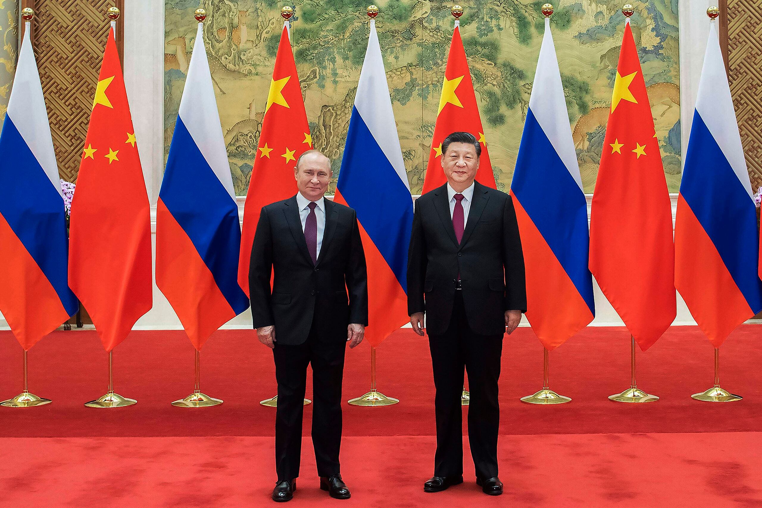 Los presidentes de Rusia, Vladimir Putin (izq) y China, Xi Jinping. (Li Tao, de la agencia noticiosa china Xinhua, vía AP, File).