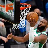 Los Celtics llegaron a 50 triunfos con una paliza sobre los Bulls