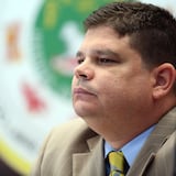 Senador denuncia fallas de infraestructura en escuelas del distrito de Carolina