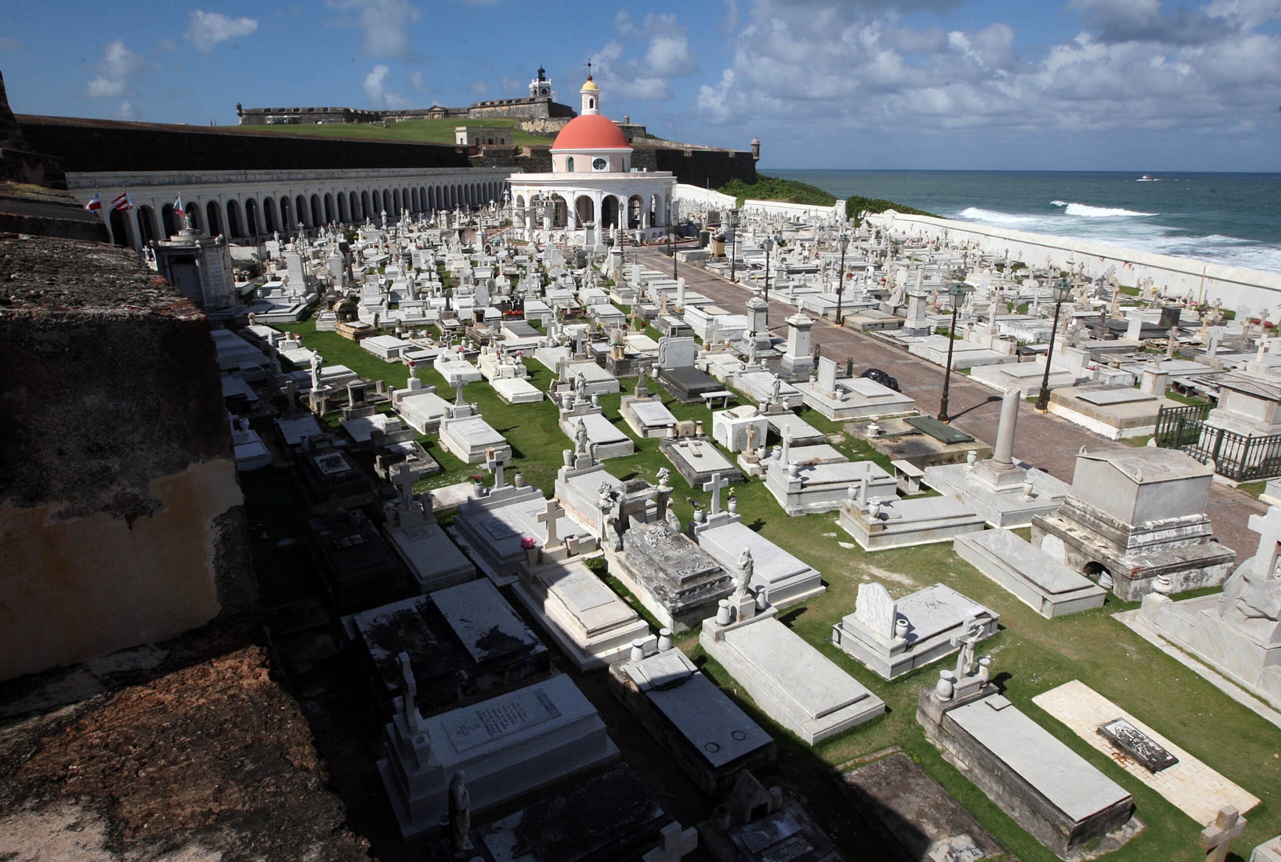 El cementerio Santa María Magdalena de Pazzis en el Viejo San Juan.