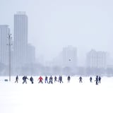 Fuerte tormenta invernal deja más nieve y hielo en Estados Unidos