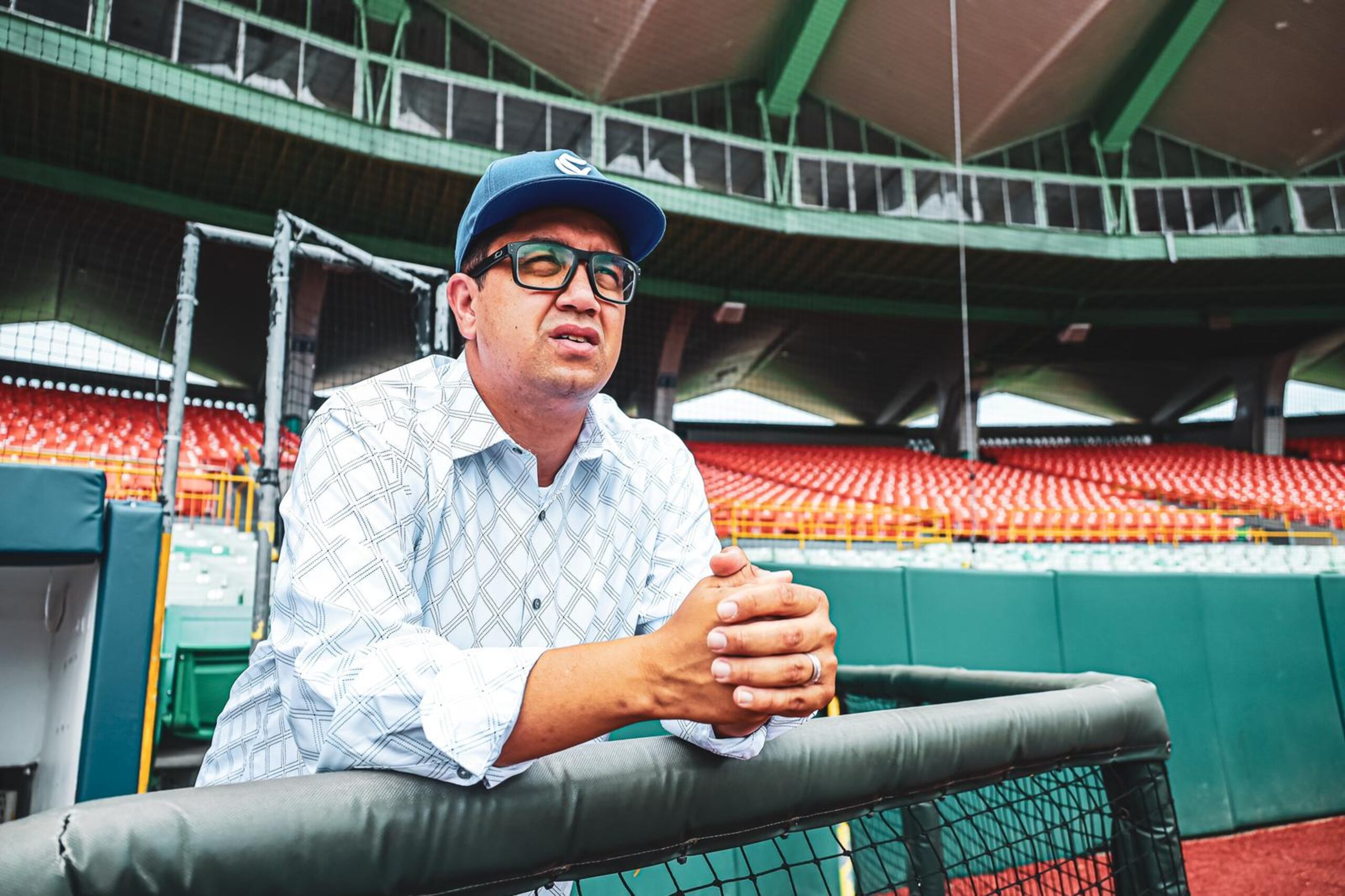 Emmanuel 'Manny' Colón, nuevo gerente general de los Cangrejeros de Santurce, visitó la Isla los pasados días para atender asuntos personales y de trabajo con el equipo de la Liga de Béisbol Profesional Roberto Clemente (LBPRC).