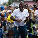 Celebran el Aniversario de la Salsa con todo y lluvia