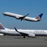 United cancela más de 100 vuelos de Nochebuena por el avance de Ómicron