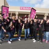 ¡T-Mobile celebra a su equipo de ventas siempre!