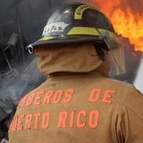 Incendian vehículo hurtado en residencial de Hato Rey