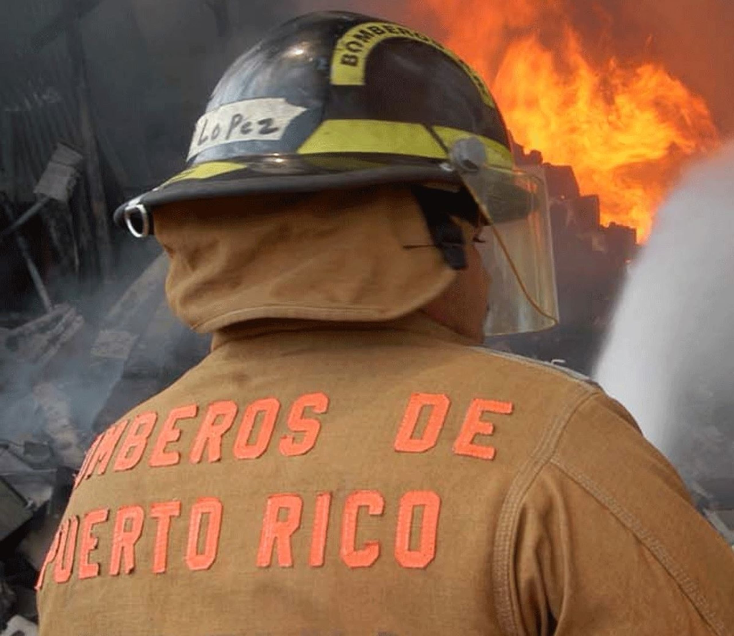 El cuerpo fue hallado dentro de un vehículo incendiado. (GFR Media)