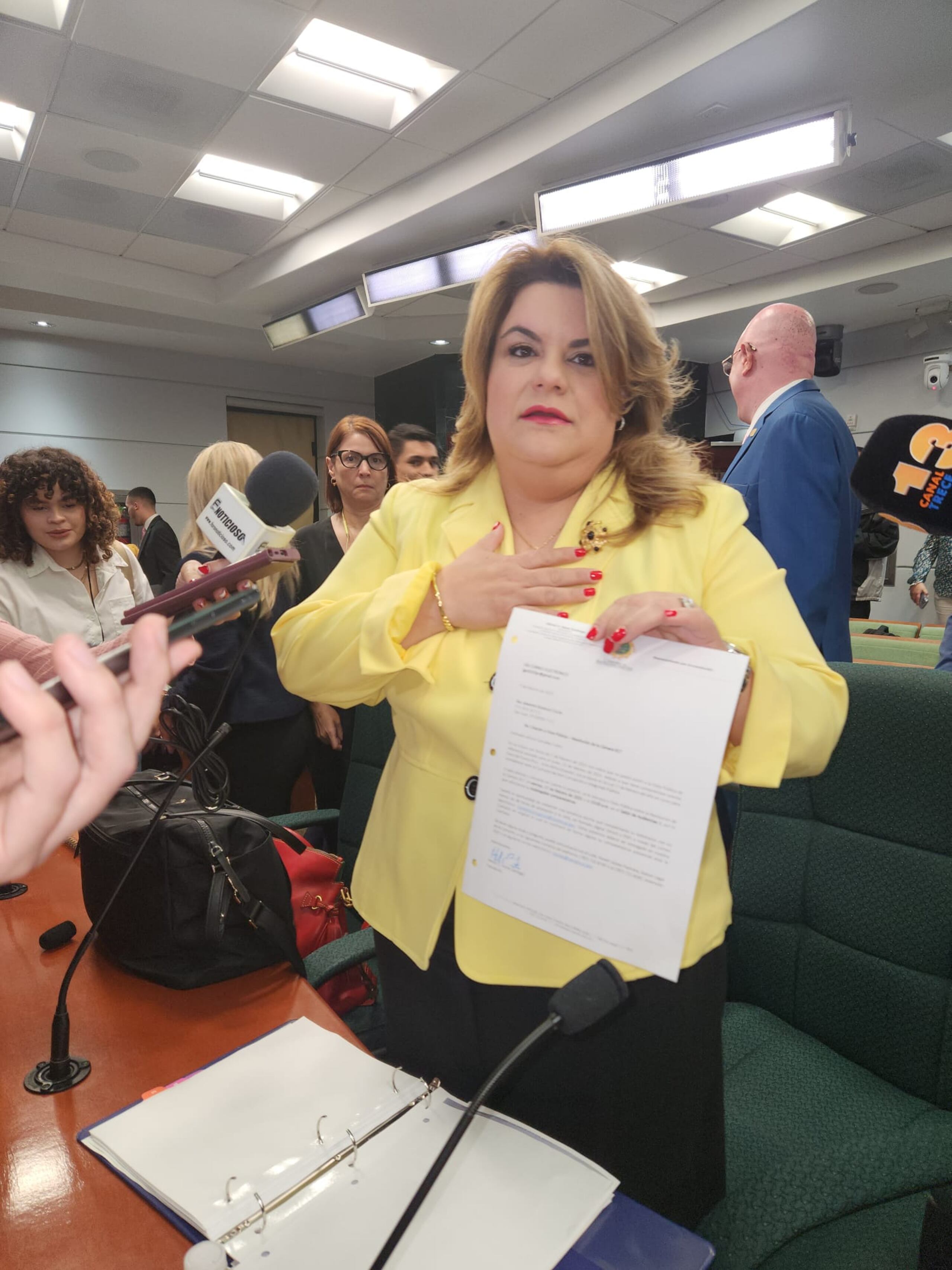 Jenniffer González Colón ante la Comisión Anticorrupción e Integridad Pública de la Cámara de Representantes.