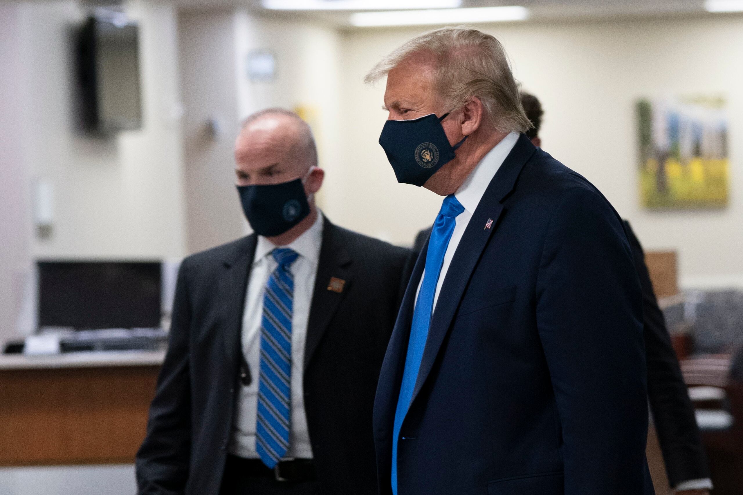 El pasado 11 de julio, en el hospital militar Walter Reed, a las afueras de Washington, Donald Trump apareció en público con el rostro cubierto por primera vez desde el inicio de la pandemia.