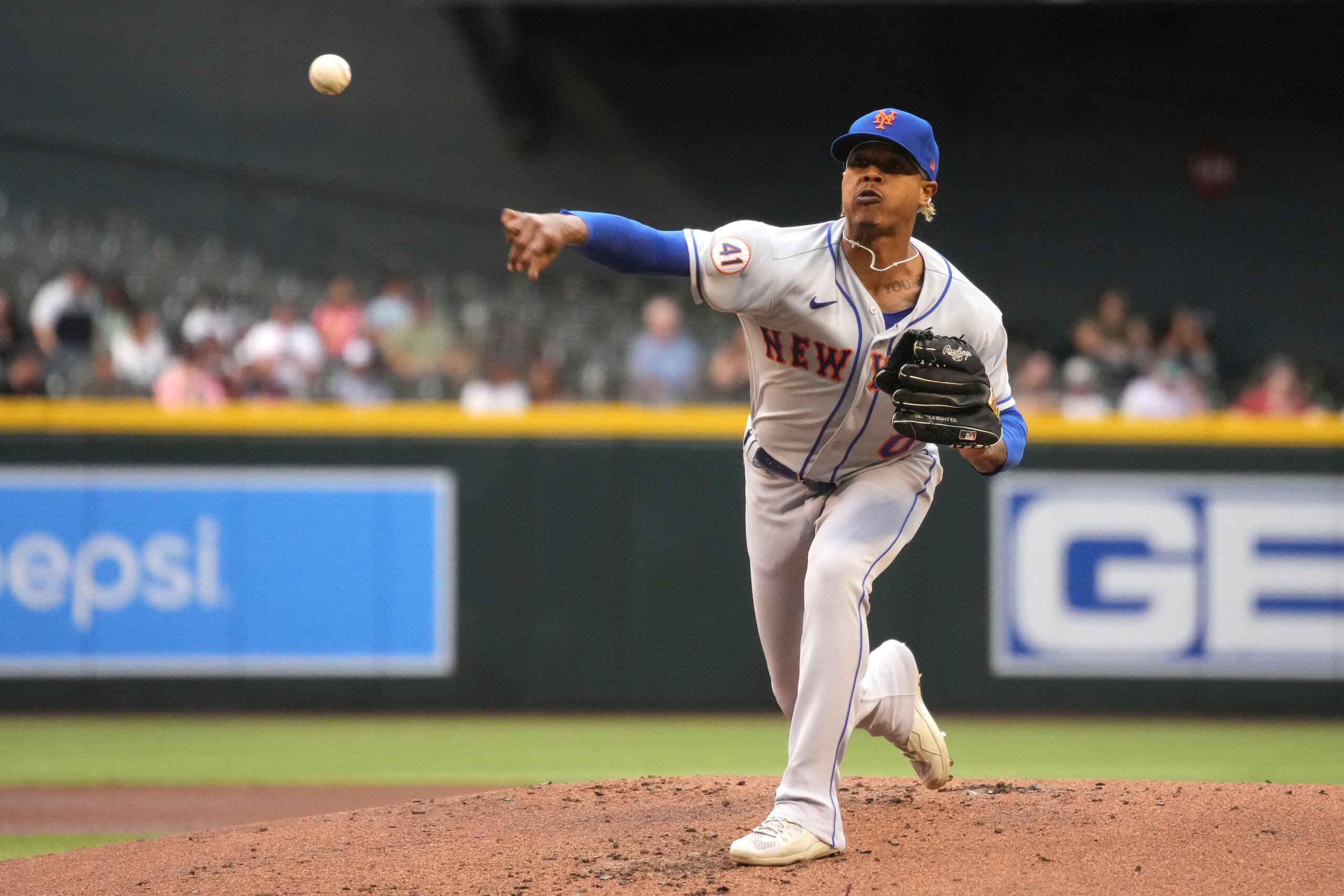 Marcus Stroman, quien era agente libre, acordó un pacto de tres años y $71 millones con los Cubs de Chicago.