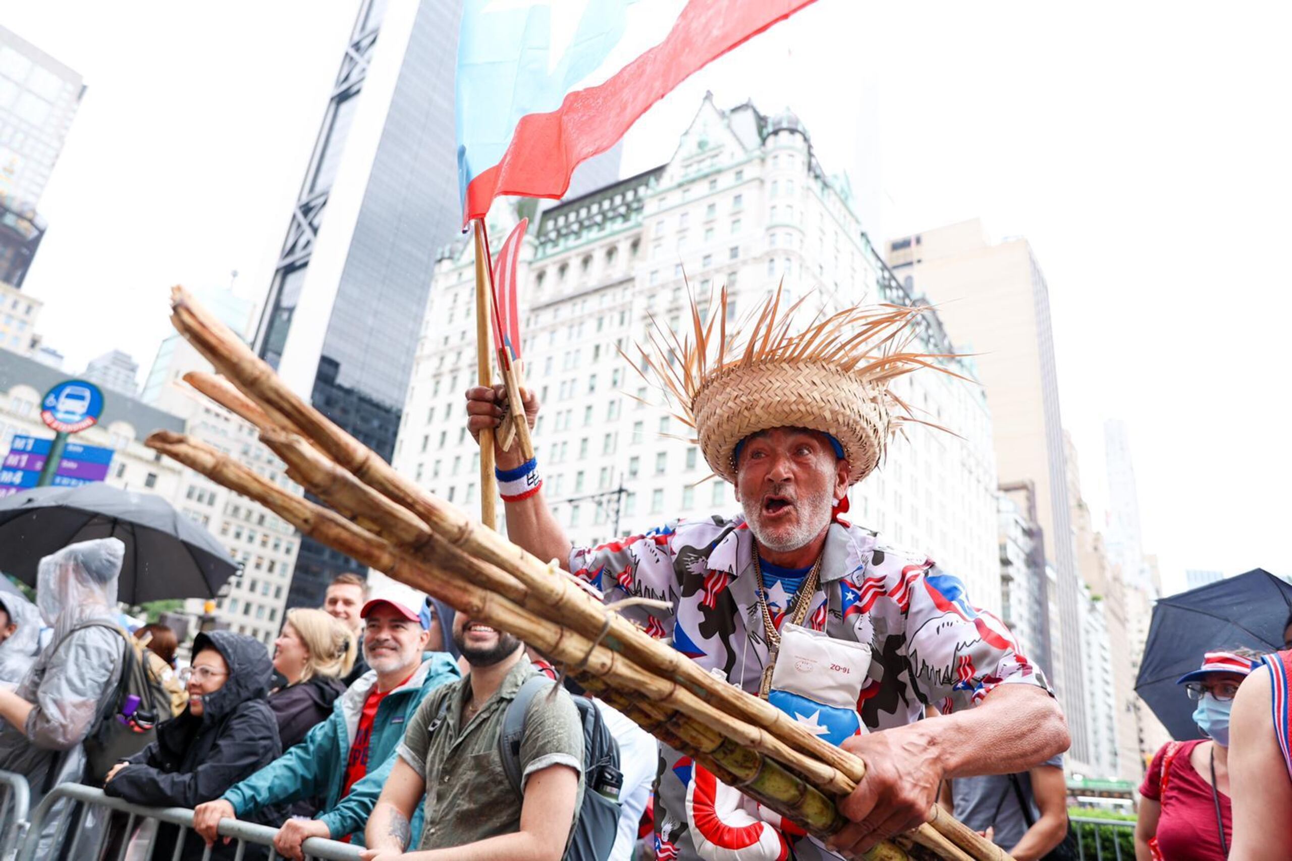 Cientos de miles de puertorriqueños llegaron a la Quinta Avenida de Nueva York para celebrar su identidad nacional.