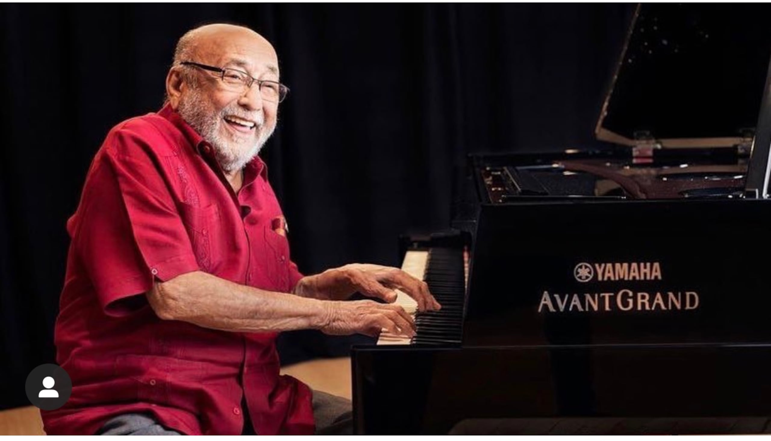 Eddie Palmieri, quien despuntó en las agrupaciones de Vicentico Valdes y Tito Rodriguez, fue el compositor y fundador de las orquestas La Perfecta y La Perfecta II.