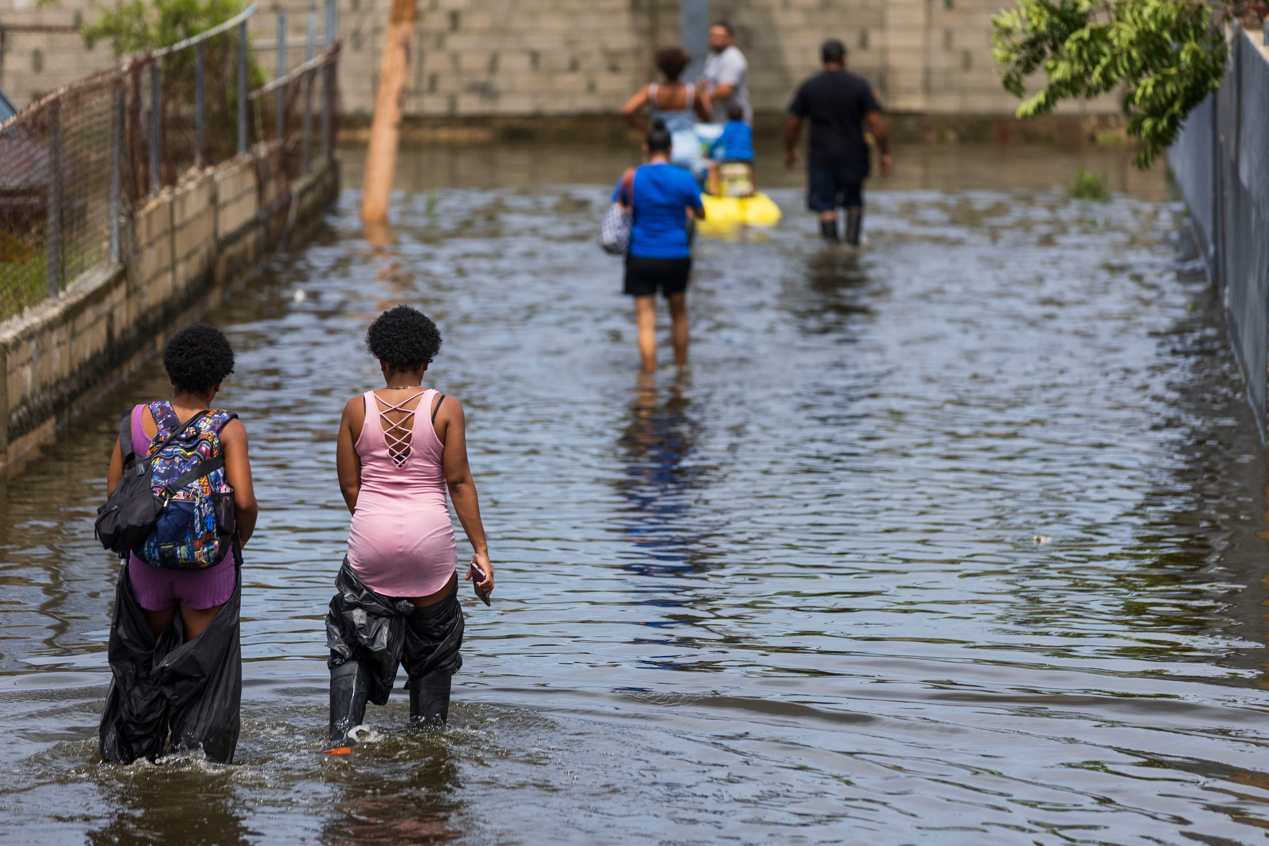 Con una inversión de $122 millones, la entidad federal persigue atender la situación -comúnmente provocada por la llegada de sistemas frontales a la Isla- que representan miles de millones de dólares en pérdidas.