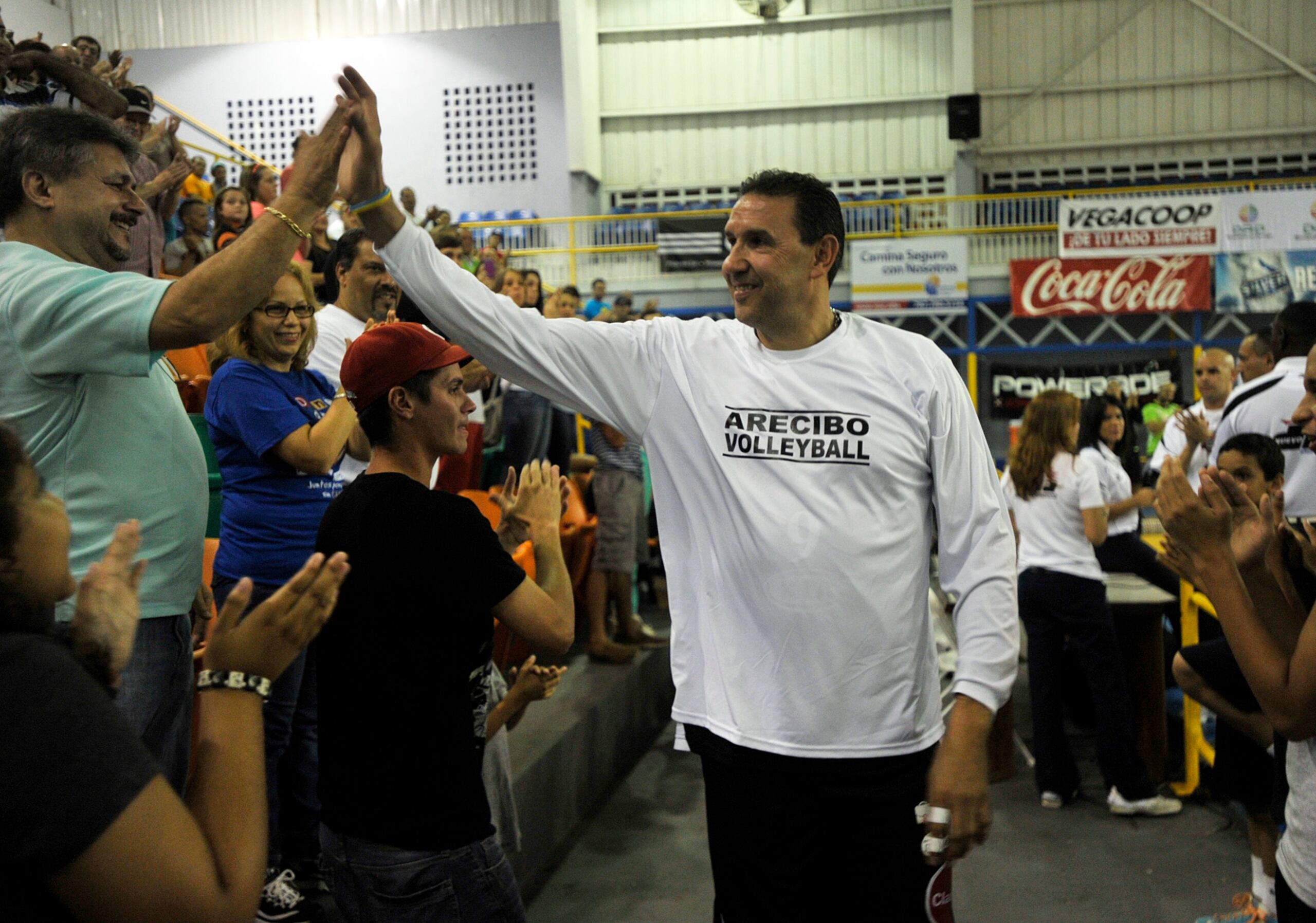 Luis 'Feñito' Rodríguez regresa al Nido, esta vez como dirigente de las Changas en el Voleibol Superior.