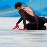 Termina en un colapso la controversial participación de la patinadora rusa Kamila Valieva