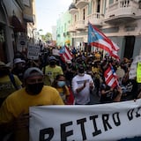 Fotos: Maestros marchan hacia La Fortaleza por segundo día consecutivo