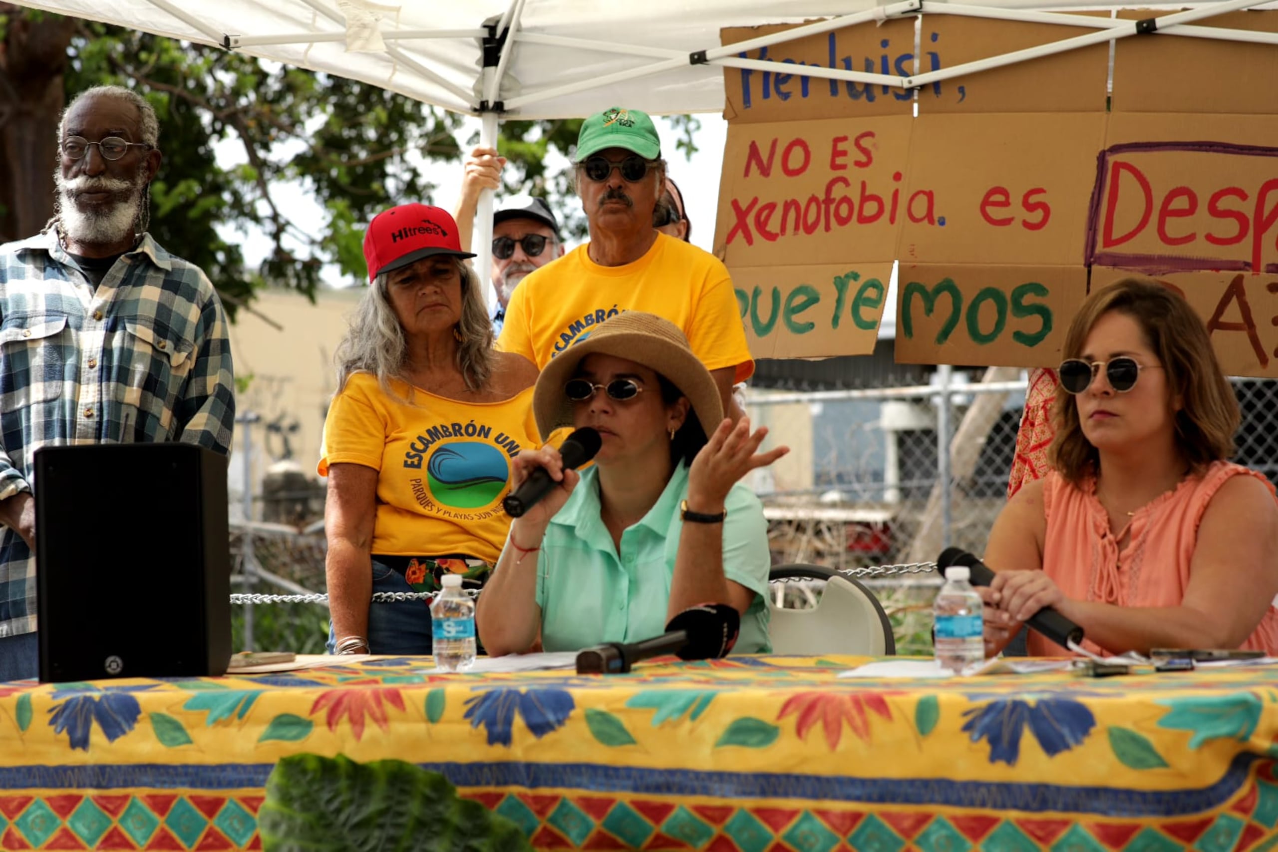 Residentes de la calle Loíza reclamaron su derecho a vivir en paz sin ser desplazados ante los eventos recientes de violencia en los predios de negocios de esa comunidad.