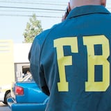 FBI investiga asalto con rifles en Banco Popular de Dorado