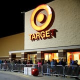 Target retira de sus tiendas productos que celebran el mes LGBTTQI+