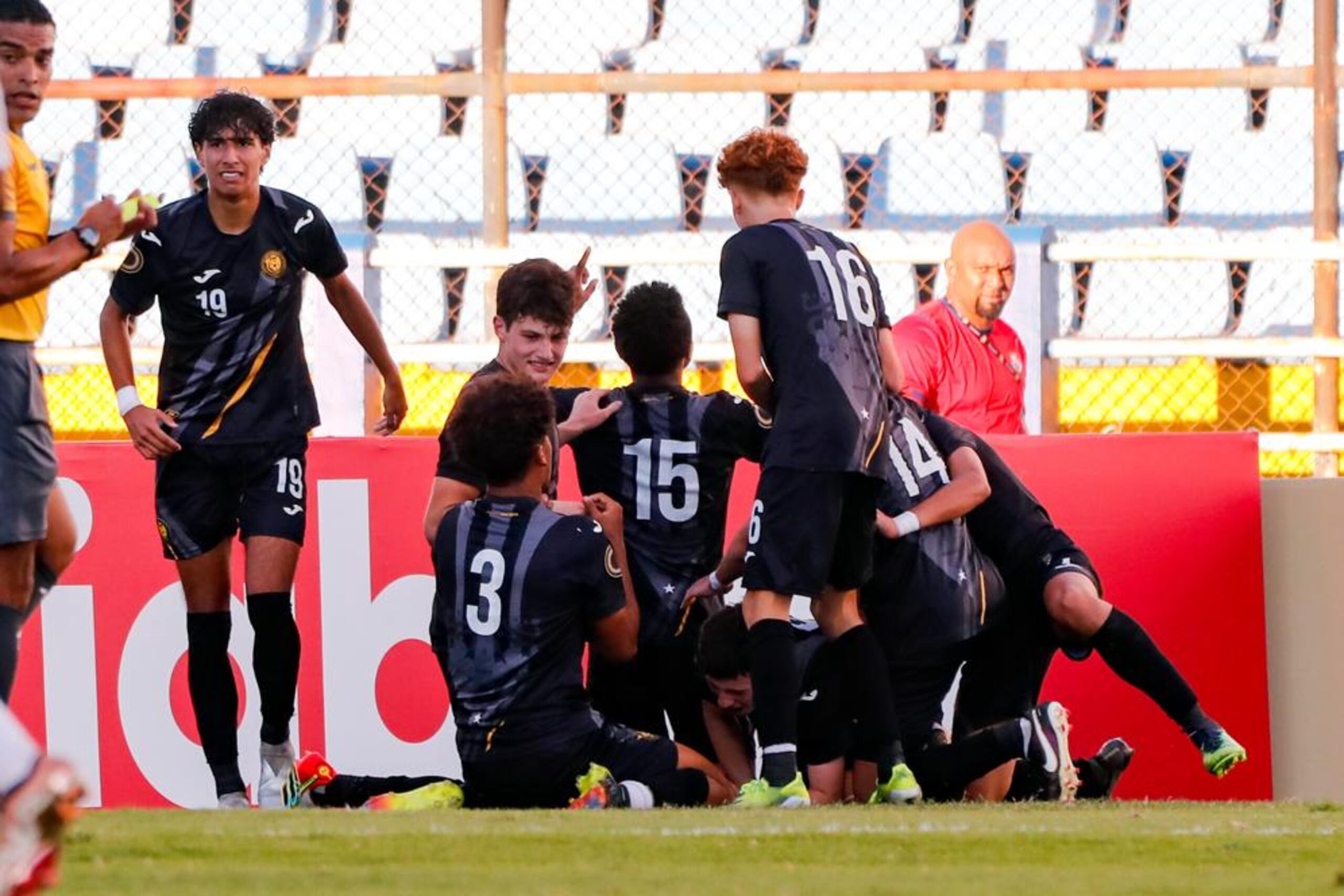 La Selección Nacional U17, aquí en su victoria ante Costa Rica, jugará este miércoles un partido de clasificación mundial ante Canadá.