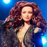 Convierten en Barbie a Gloria Estefan 