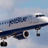 JetBlue añade 30 nuevas rutas para suplir demanda de viajes en verano 