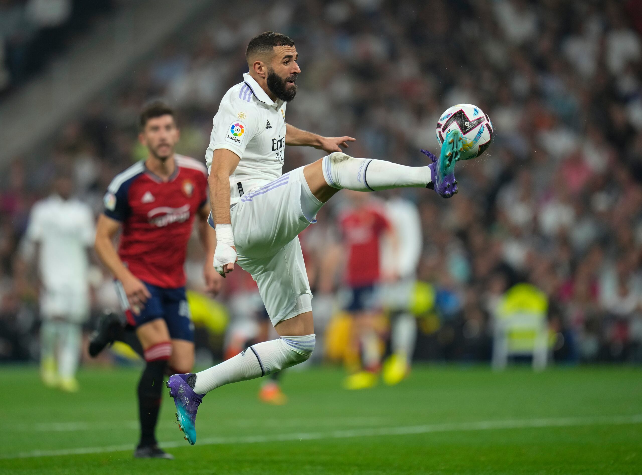 Karim Benzema es finalista al premio pero tal vez haberse perdido el Mundial debido a una lesión le afecte para ser el ganador del mismo.