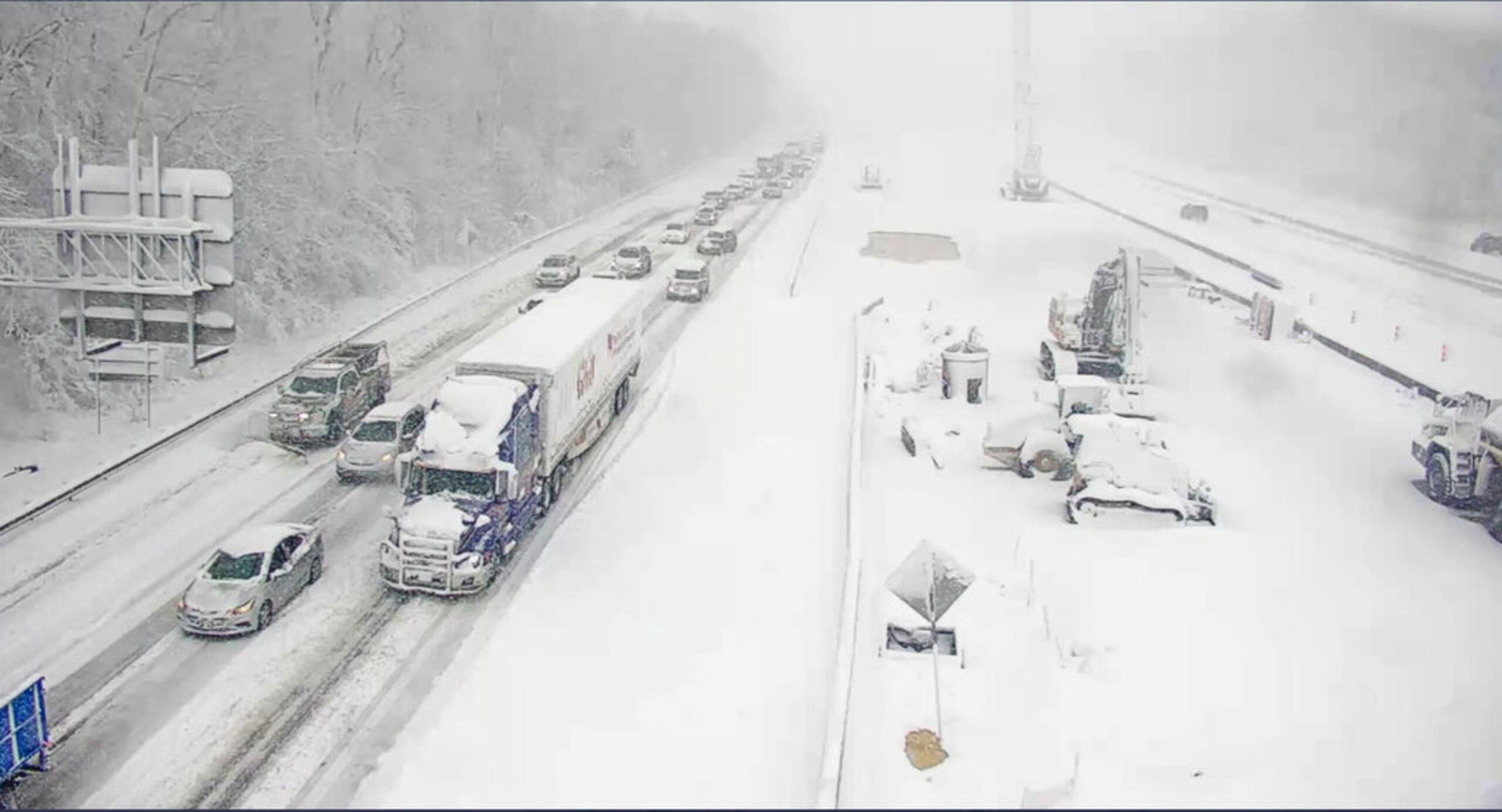 La situación en la carretera interestatal 95 cerca de Fredericksburg, Virginia, el 3 de enero del 2022.